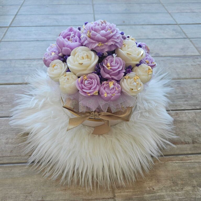 זר פרחים מנרות